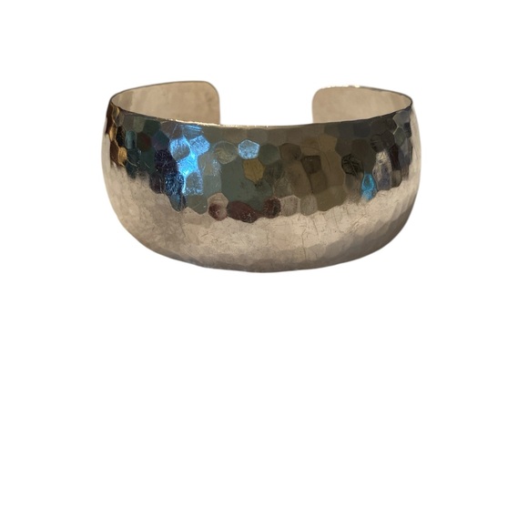 Hammered Silver Tone Cuff Bracelet- Size 6.5 - Picture 3 of 5